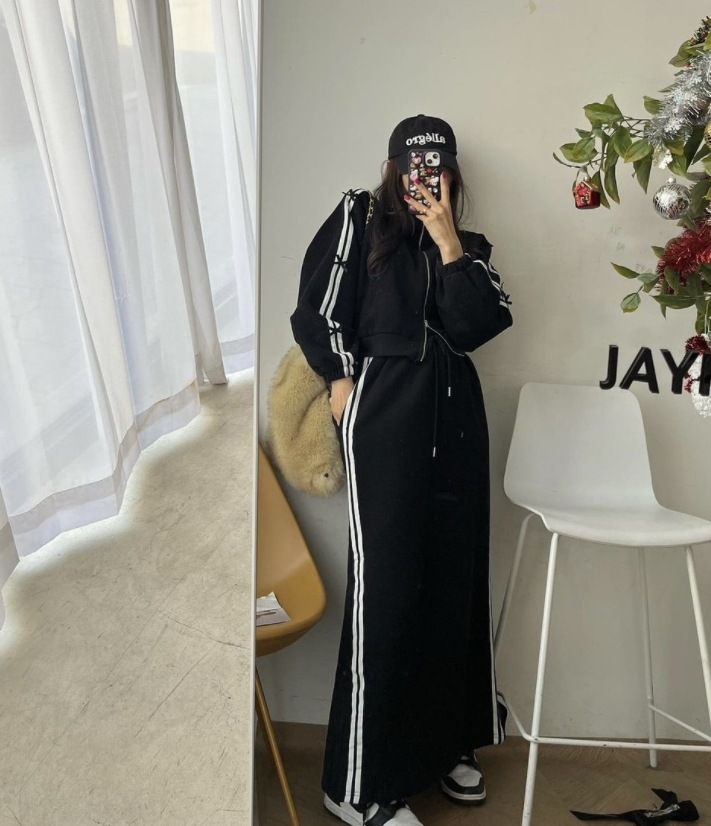 Women's Two Piece Set Stand Collar Striped Short Cardigan Sweatshirt And Slimming High Waisted Long Skirt Spring Autumn New Style_ecoleips.com