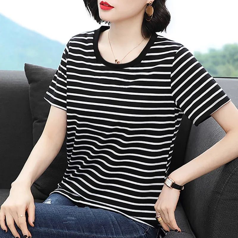 This Korean-Style Short-Sleeved, T-Shirt-Style Summer Striped Blouse Is Perfect For Middle-Aged Mothers It Helps Them_ecoleips.com