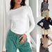 Women's Casual Long Sleeve T-Shirt Solid Color Slim Fit Pullover Versatile Base Layer Top_ecoleips.com