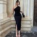 Summer Off-Shoulder Slim Fitting Dress for Women Sleeveless Sexy Elegant European And American Style with Slit Waist New Style 2025_ecoleips.com