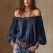 Off-Shoulder Poet Blouse – Voluminous Lantern Sleeves & Relaxed Silhouette For Effortless European Elegance_ecoleips.com
