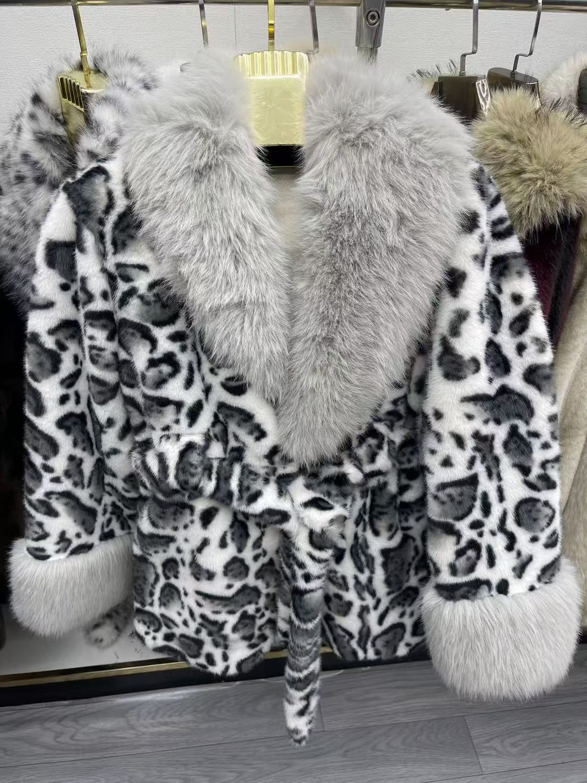 Luxury Faux Fur Coat With Fox Collar - Winter Mink-Like Long Coat In Leopard & Ombre Styles (L-2XL)_ecoleips.com