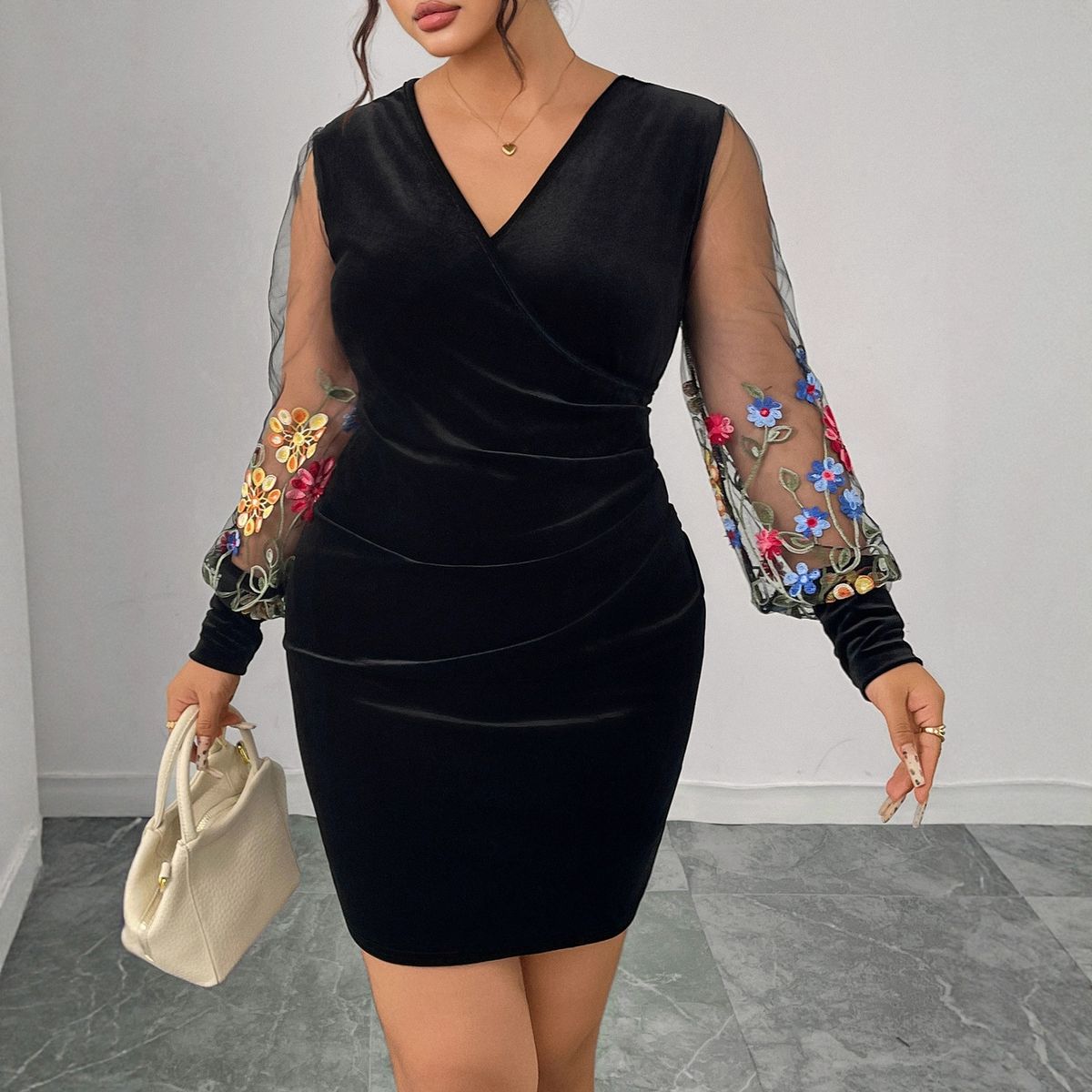 Women's Clothing Plus Size Clothes "Sleek V-Neck Velvet Bodycon Dress High Waist Long Sleeve Printed Dress, Elegant & Sexy Fit"_ecoleips.com