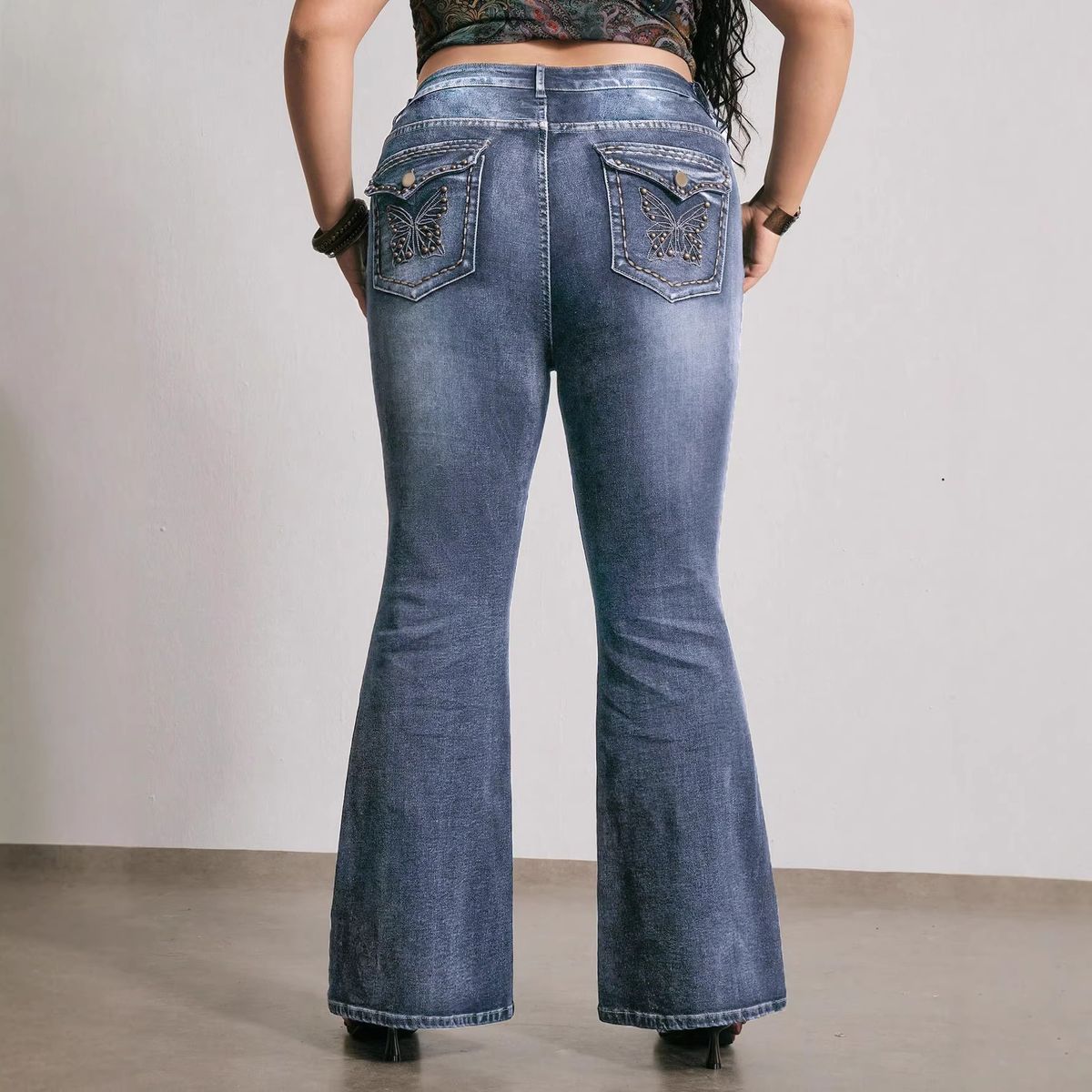 plus Size Slim Fit Beaded Embroidered Stretch Jeans for Women Sexy Hip Lifting Flared Denim_ecoleips.com