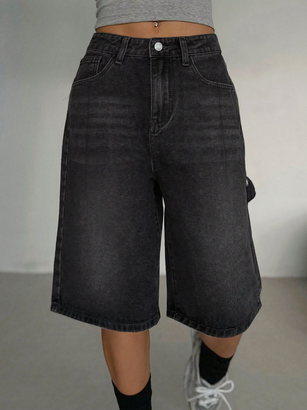 Women's Retro Distressed Washed Denim Shorts Straight Leg Loose Mid-Length Pants_ecoleips.com