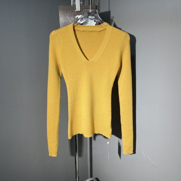 2025 Early Spring New Style Sexy Slim-fit Yellow V-neck Knit Top For Women, Age-reducing And Slimming, Long-sleeved Base_ecoleips.com