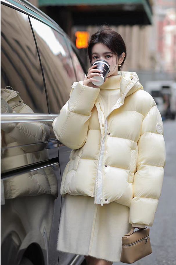 "Women's Cropped Puffer Jacket With Hood - 55% White Duck Down Coat, Oversized Sleeve Logo Design For Casual & Couple Styling_ecoleips.com