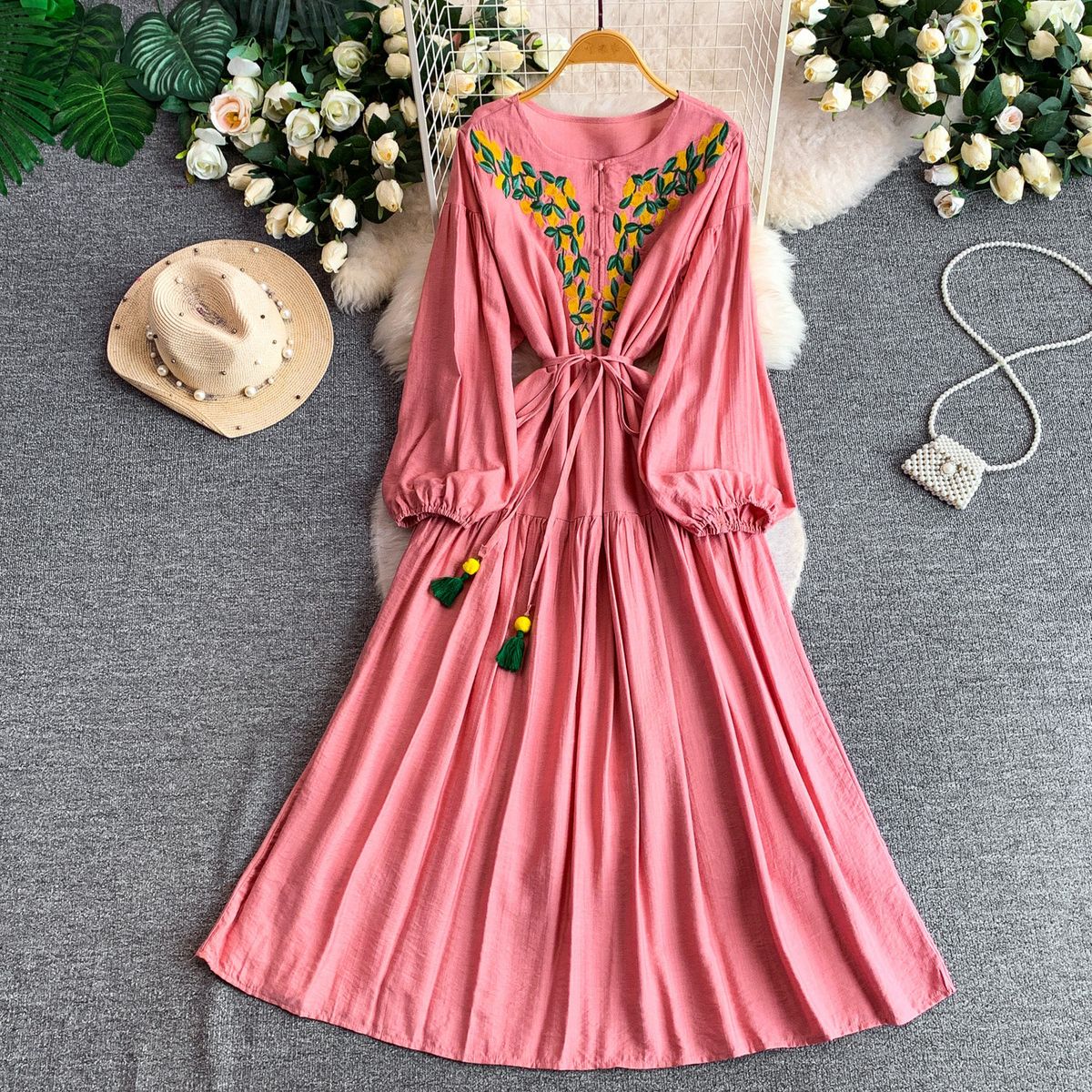 Women's French Retro Style Embroidery round Neck Dress Sweet Gentle Elegant Long Skirt Summer Fashion_ecoleips.com