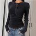Autumn/Winter Long-Sleeved, Solid-Colored T-Shirt With A Round Collar And A Fitted, Casual Design._ecoleips.com