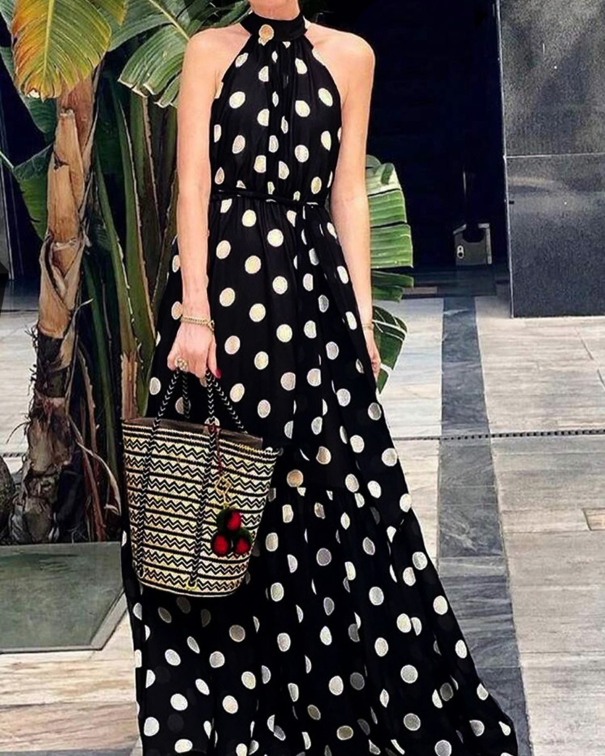 Women's Clothing Halter Neck Dress Black And White Polka Dot Print Fashion Dress Sleeveless Slim Fit Fashion Temperament_ecoleips.com