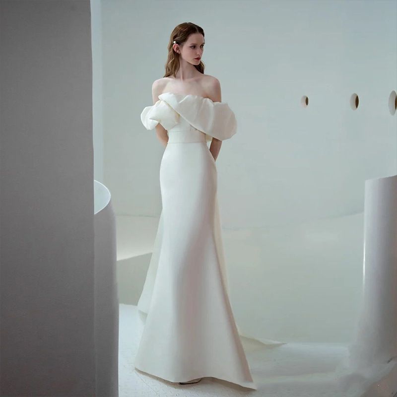 Yun Chu off the Shoulder Wedding Dress French Satin Lightweight Spring 2026 New Arrival Train Banquet Gown for Brides_ecoleips.com