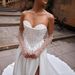 Elegant Satin Strapless Wedding Dress With Slit & Train – Lightweight French-Inspired Bridal Gown For Photoshoots & Reception_ecoleips.com