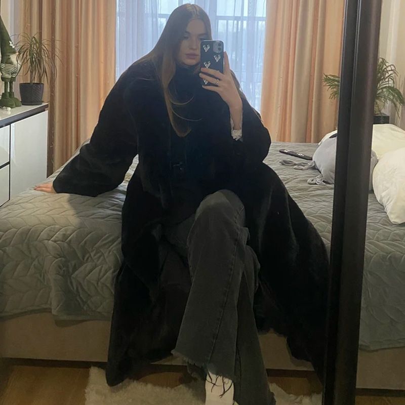 Oversized Long Faux Rabbit Fur Coat Women's - Extra Warm Winter Jacket With Lapel Collar, Vegan Fur Coat For Street Style (Beige/Black/Wine)_ecoleips.com