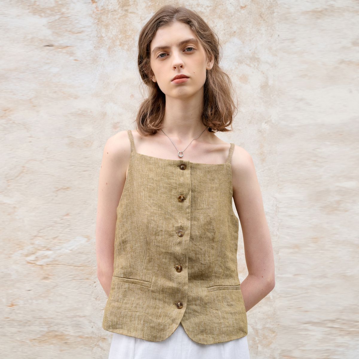 Women's Minimalist Linen Camisole Vest Short Style High-End Feel Front Button Design for Commuting_ecoleips.com