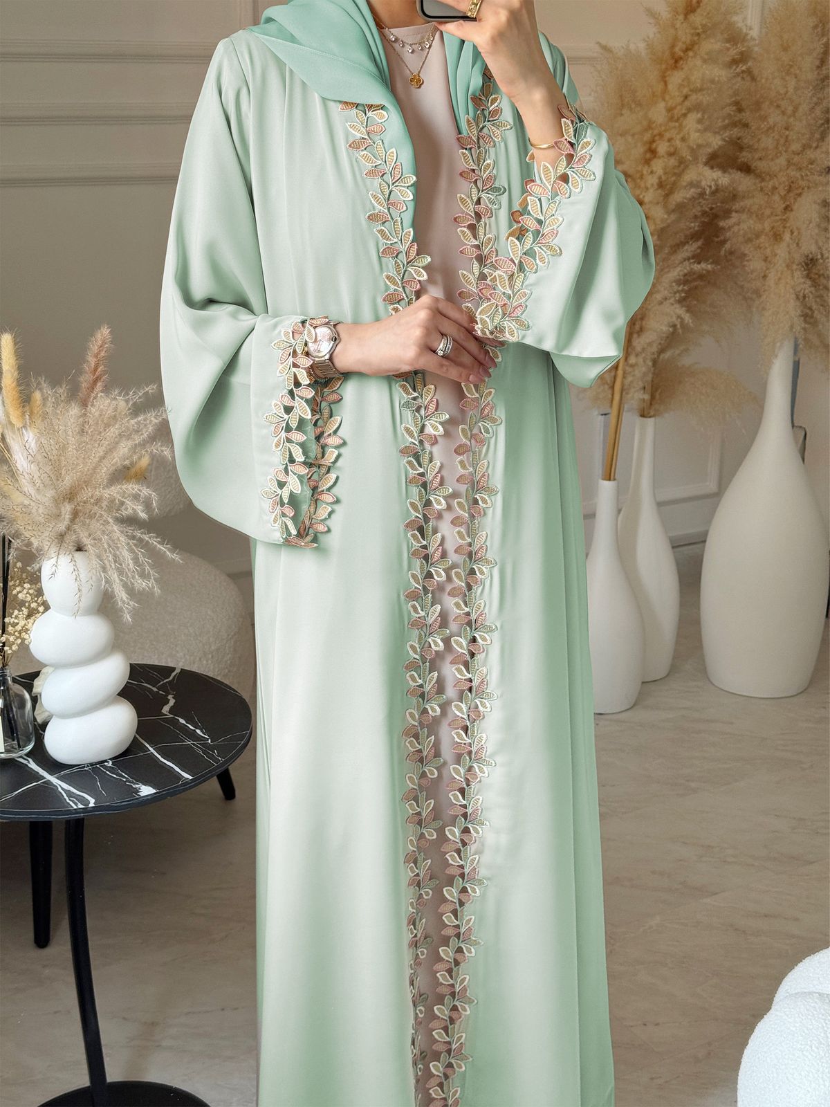 Women's Elegant Long Dress Lace Trim Shimmering Embroidery Travel Wear Loose Robe Fashion Muslim Clothing_ecoleips.com