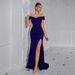 Women's Sequined One-Shoulder Party Dress - Elegant Evening Gown With High Slit (Toast Dress For Special Occasions)_ecoleips.com