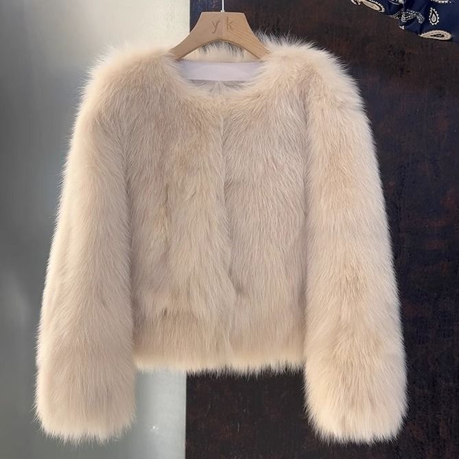 Women’s Faux Fox Fur Short Coat – Winter Trendy Cropped Jacket | Plush & Warm Outerwear For Casual & Dressy Outfits_ecoleips.com
