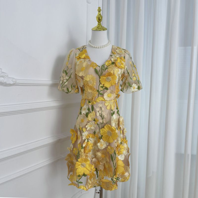 Women's Clothing Heavy Three Dimensional Flower Slim Fit Hip Wrapped Exquisite Dress For Women_ecoleips.com