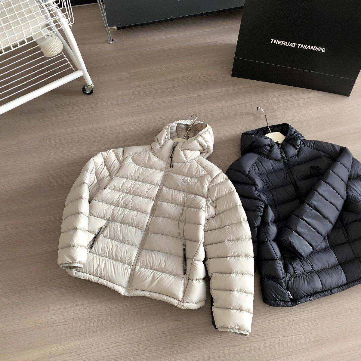 girl Girl Girl Warm And Lightweight Thermal Ribbed 90 White Duck Down Jacket For Women, New Winter Loose Slimming Hooded Coat_ecoleips.com
