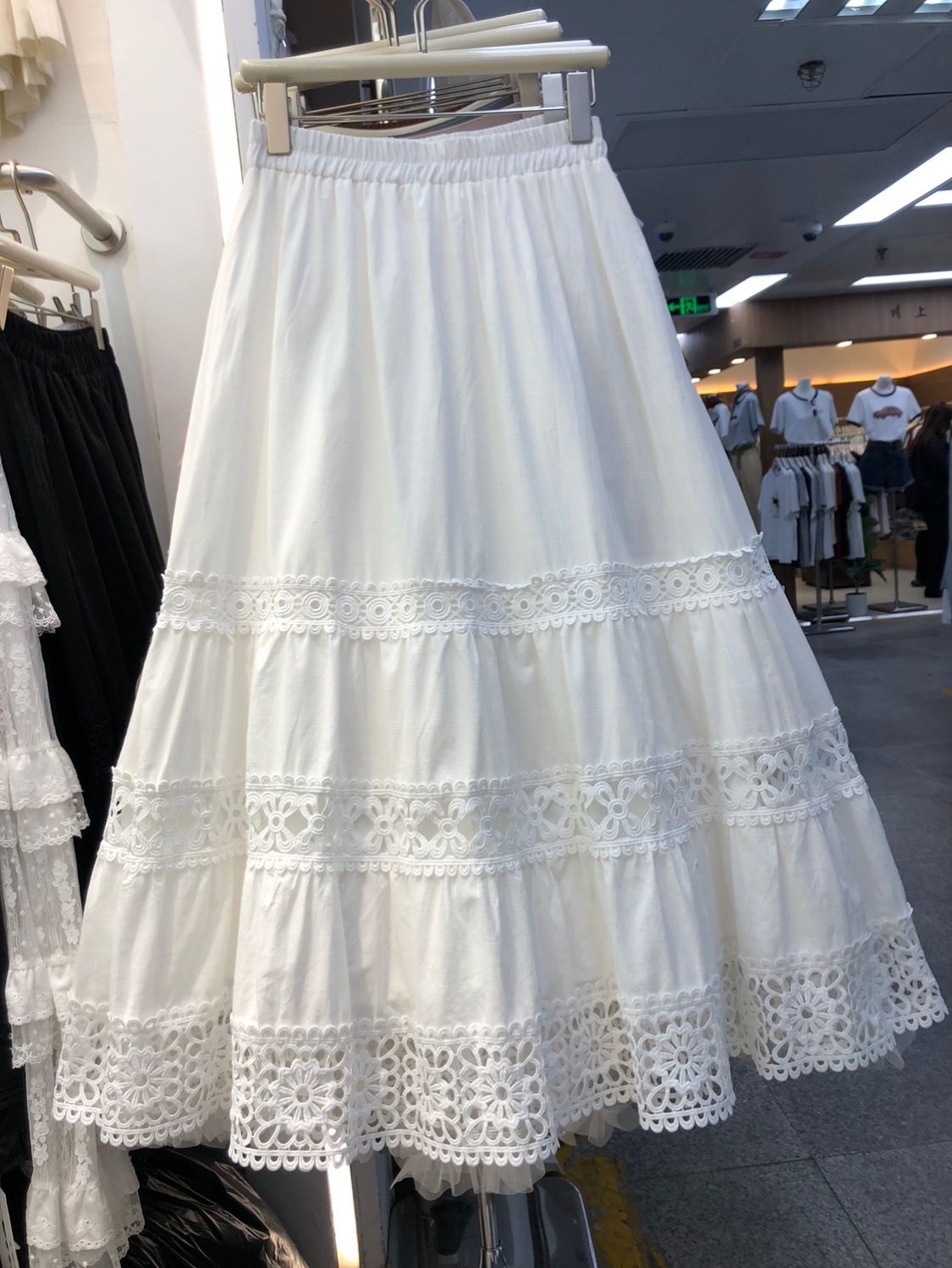Slimming Elegant A-Line Maxi Skirt White Lace Trim Embroidered Hollowed Out Detail Casual Mid-Calf Spring/Autumn Skirt_ecoleips.com