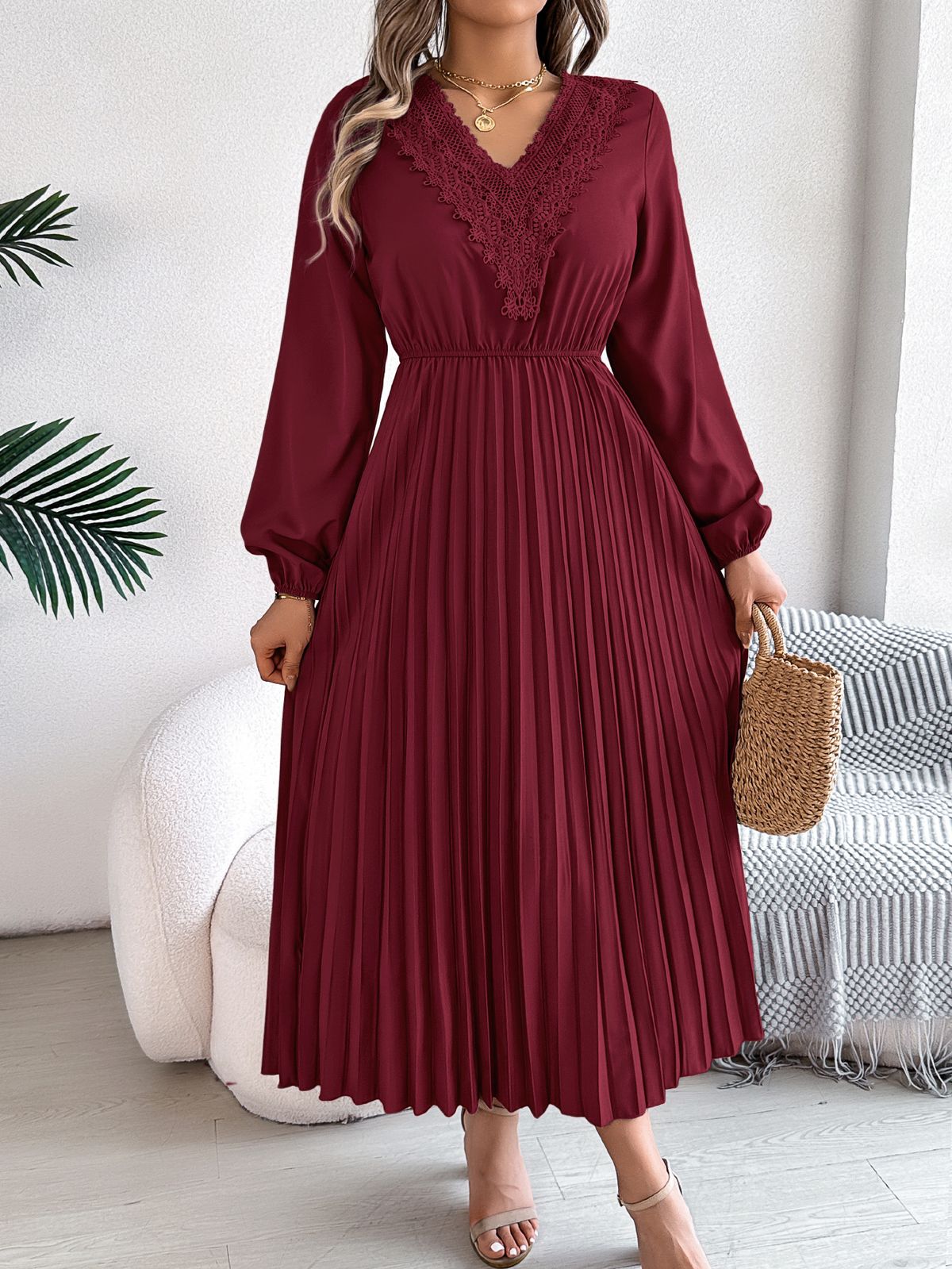 Women's Clothing Elegant Temperament V Neck Lace Waist Pleated Long Skirt_ecoleips.com