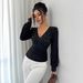 K New V-neck Fashion Handmade Pearl Solid Color Long Sleeved Slim Fit T-shirt For Women_ecoleips.com