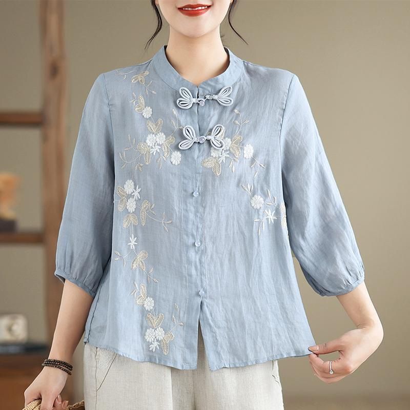 A New Summer Women's Garment Featuring A Chinese-Style Collar, Buttoned Top With Retro, Intricate Embroidery Design; Mad_ecoleips.com
