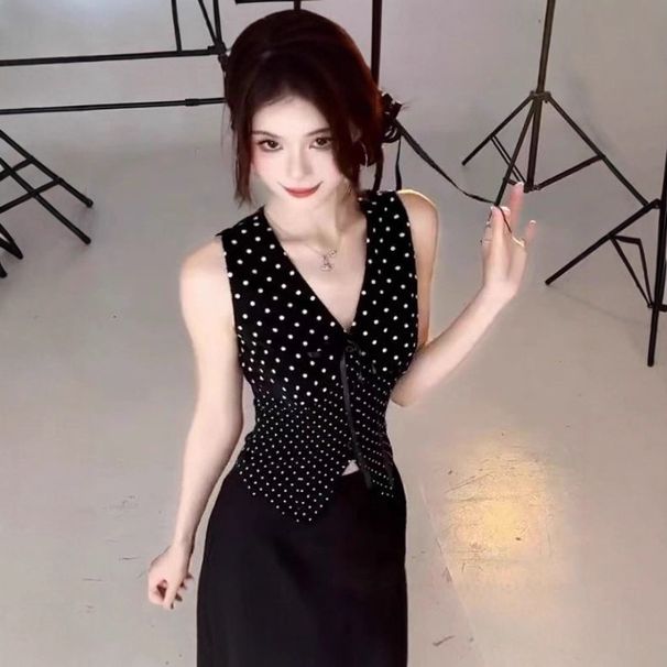 ng2510292 Purely Alluring Black Polka Dot Tank For Women, New Summer Style, Slim Fit, Sleeveless, Sexy Hot Girl Outfit, Short Top_ecoleips.com