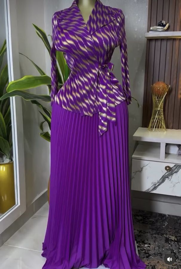 Women's Clothing Three House Pleated Hot Stamping Process Printed Top + 360 Large Swing Skirt Suit_ecoleips.com