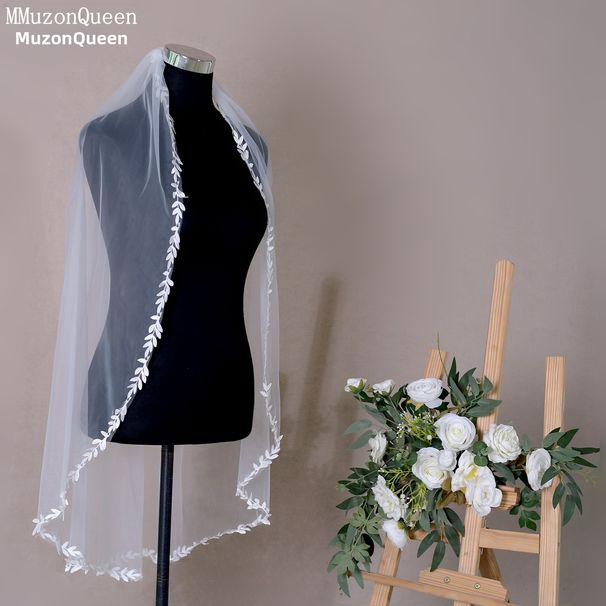 Manzhen Long Bridal Veil Ethereal Simple Wedding Dress V129 with Small Leaf Lace Trim for Women's Wedding Party Wear_ecoleips.com