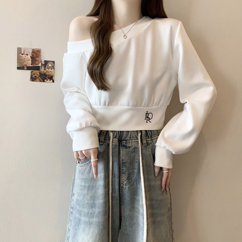 European American Style Short Sweatshirt For Petite Women, Autumn Loose Fit, Versatile, With A Diagonal Neckline And_ecoleips.com