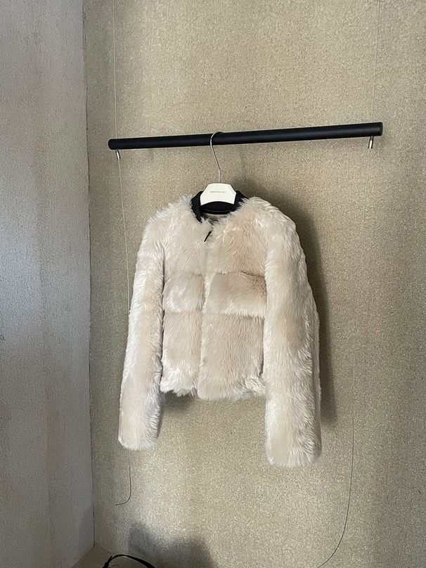Clearance No Returns Thirteen Lines Winter Korean Style Versatile Thickened Pocket Fur Coat For Women WTA462_ecoleips.com