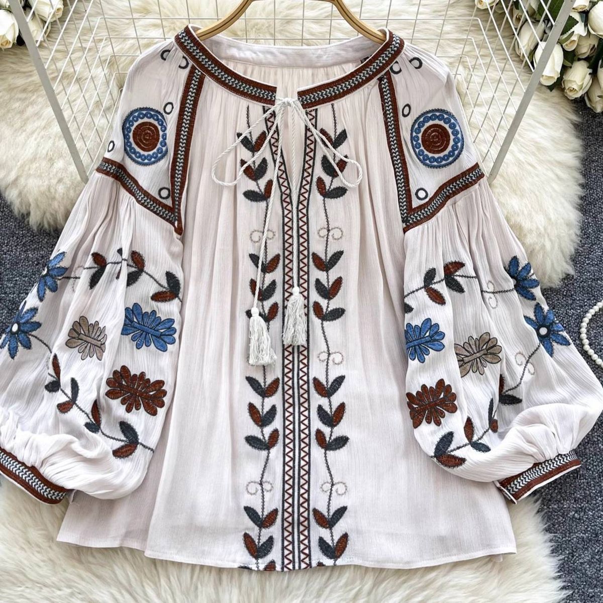 Women's Embroidered Round Neck Tie Sleeve Top Heavy Duty Loose Slimming Casual Elegant Autumn Style Blouse_ecoleips.com