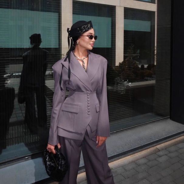 Women's Elegant V-Neck Blazer And Pants Set Business Casual Suit for Office And Evening Wear Breathable Stretch Fabric_ecoleips.com