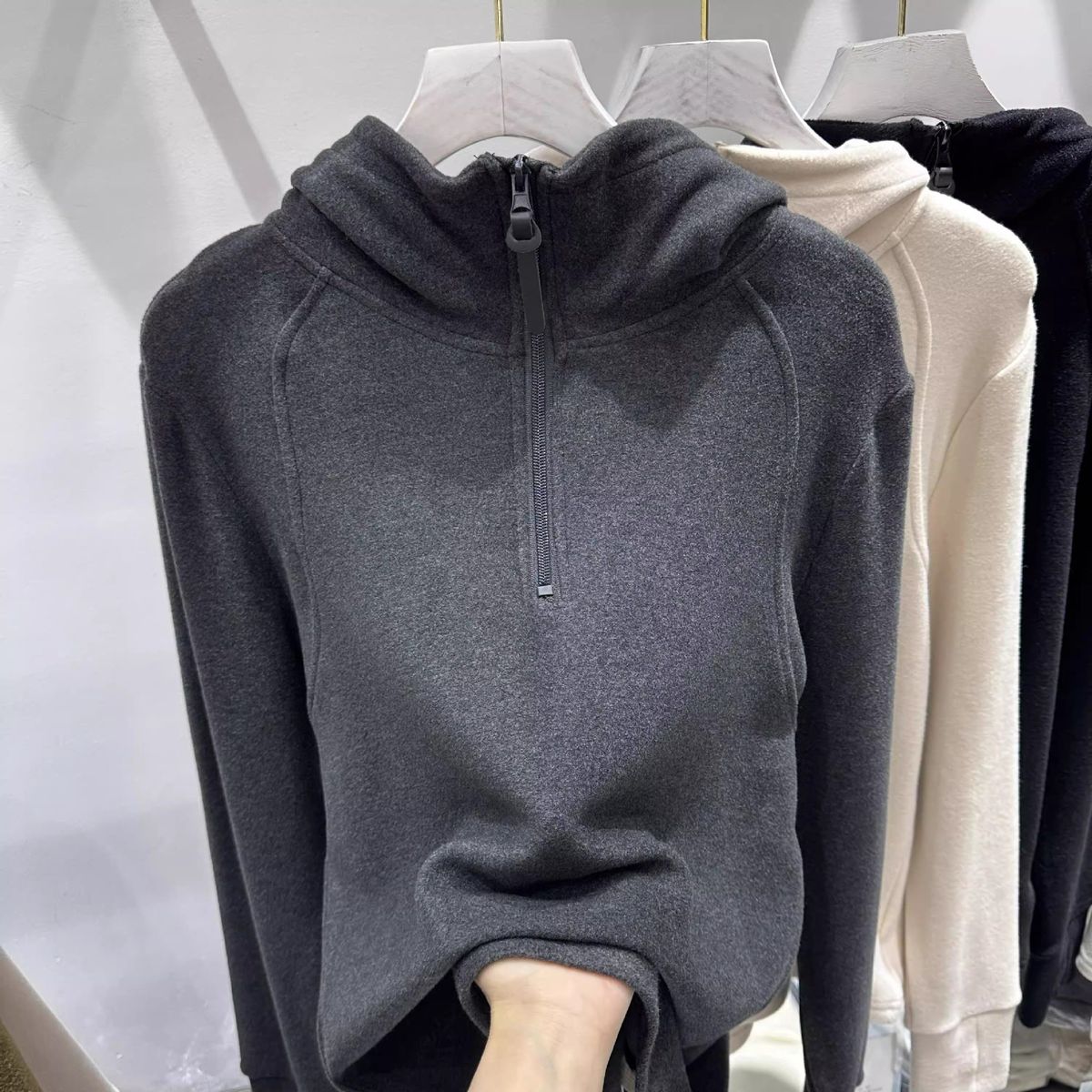 European Solid Color Half Zipper Abraded Thickened Hooded Sweater Women's German Velvet Bottoming Top Hoodie_ecoleips.com