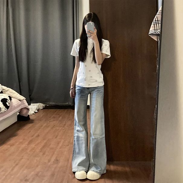 Vintage Light Blue Flared Jeans For Women – High-Waisted Wide-Leg Trousers With Retro Hem (S-5xl, Distressed Wash)_ecoleips.com