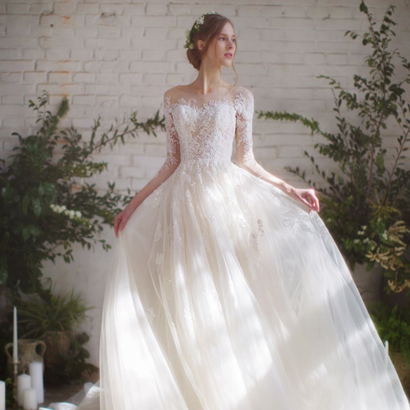 Lightweight Wedding Dress For Petite Women Simple Ethereal Long Sleeves Dreamy Train Spring Style_ecoleips.com