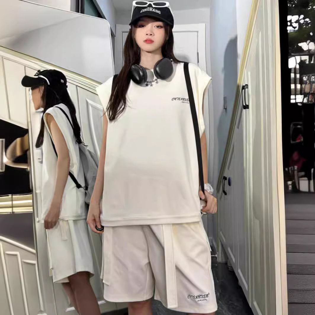 Women's Avocado Green Sporty Fashion Set High End Style Casual Loose Fit Two Piece Set for Couples Short Sleeved Shirt And Shorts_ecoleips.com