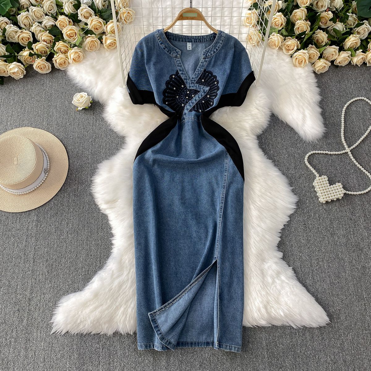 Retro Temperament Contrast Color Embroidery V Neck Denim Dress For Women Summer New Style Waist Slimming Slit Hip Long Skirt_ecoleips.com