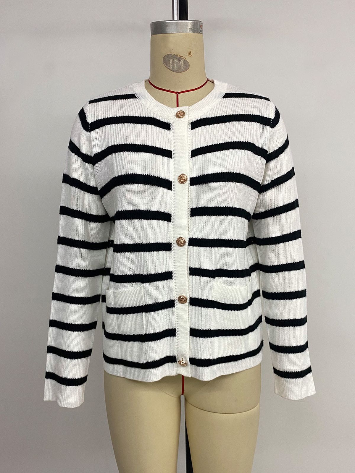 K New Casual Simple Black And White Striped Long Sleeved Sweater Cardigan Jacket_ecoleips.com