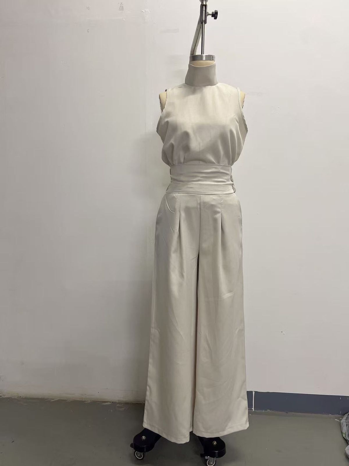 K New Solid Color Temperament Women's Simple Sleeveless Top And Wide Leg Pants_ecoleips.com