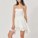 Women Romantic Figure‑Flattering Dress With Off‑Shoulder Neck, Halter Strap & Ruffled Hem_ecoleips.com