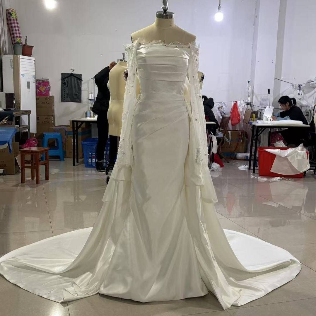 Women's Lightweight Satin Wedding Dress Long Lace Sleeves Off-the-Shoulder Floor-Length Slimming Gown for Bridal Receptions And Evening Banquets_ecoleips.com