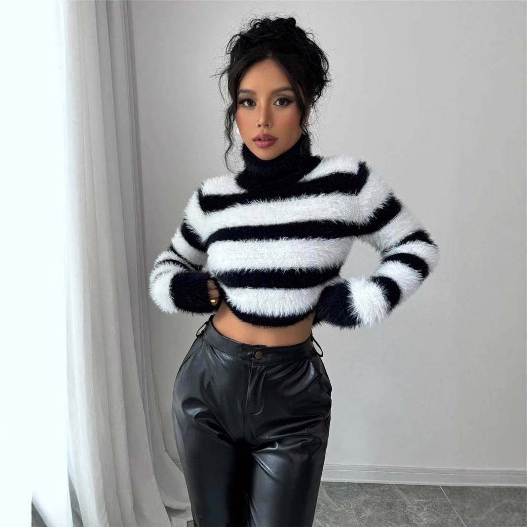 Women's Clothing High Neck Striped Sweater Knit Top Fashionable & Cozy Slim Fit Pullover For Streetwear & Casual Outfits (Black & White Contrast)_ecoleips.com