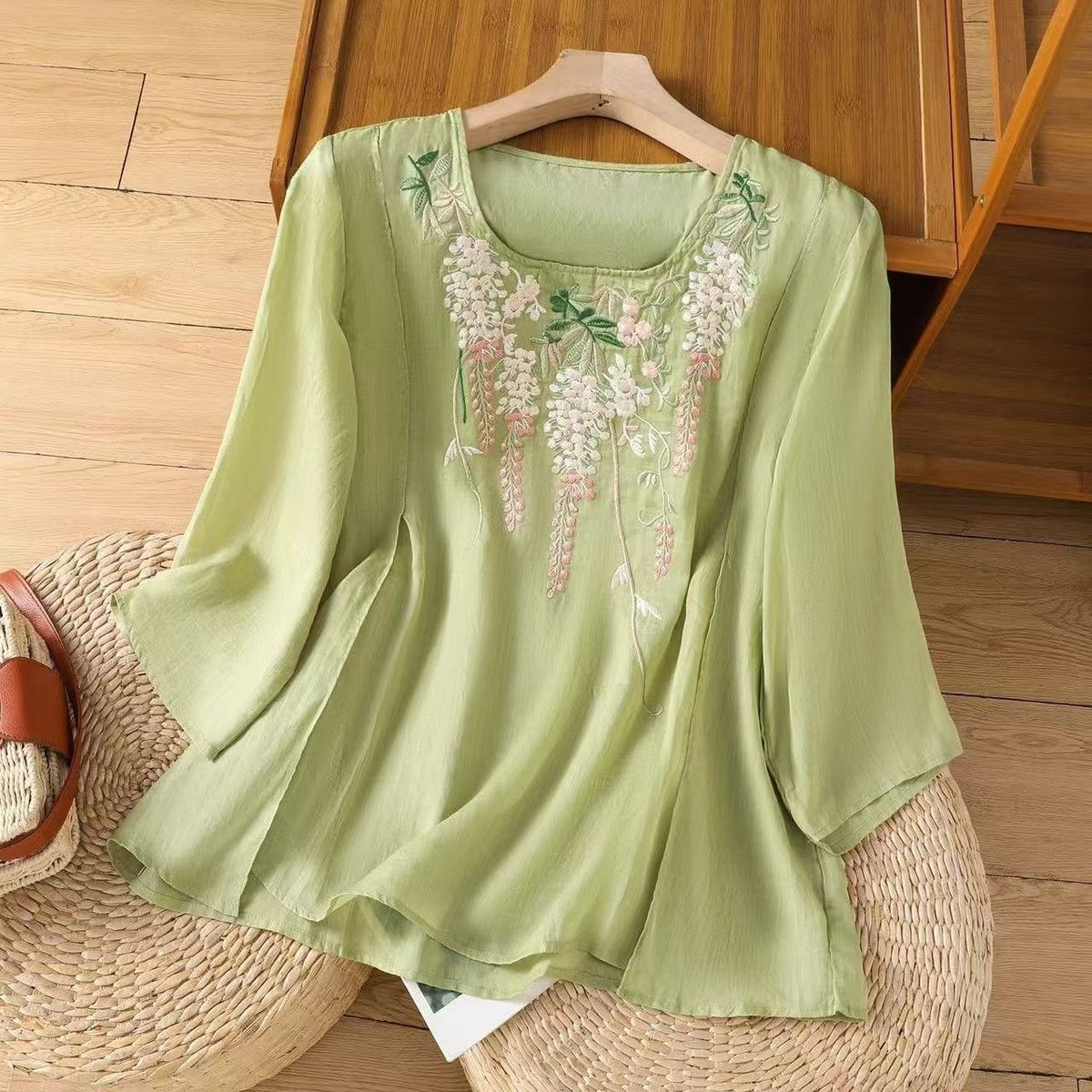 Women's Clothing New Artistic Retro Round Neck Cotton And Linen Embroidered Shirt Women Summer New Loose Elegant Temperament Top_ecoleips.com