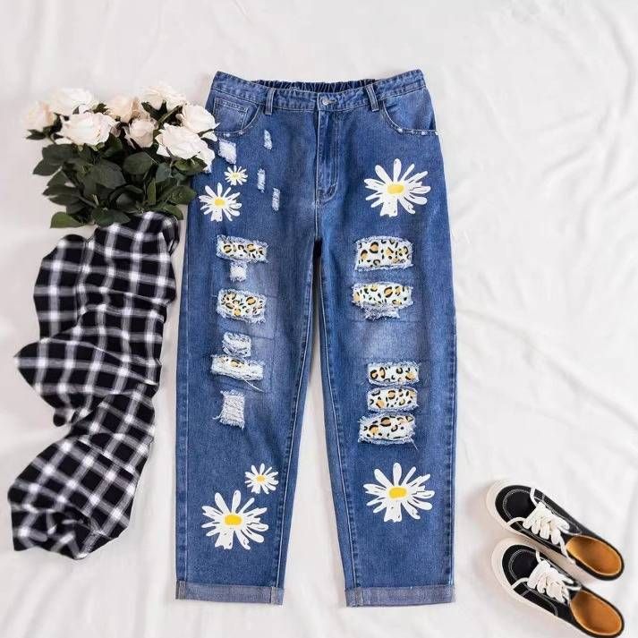 Plus Size Daisy Patchwork Jeans Women Ripped Edges Casual Cotton Polyester Full Length Spring/Autumn Summer Fashion_ecoleips.com