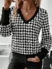 Women's V-Neck Long Sleeve T-Shirt With Houndstooth Print & Contrast Sleeves - Stylish Button-Up Top For Fall & Winter_ecoleips.com