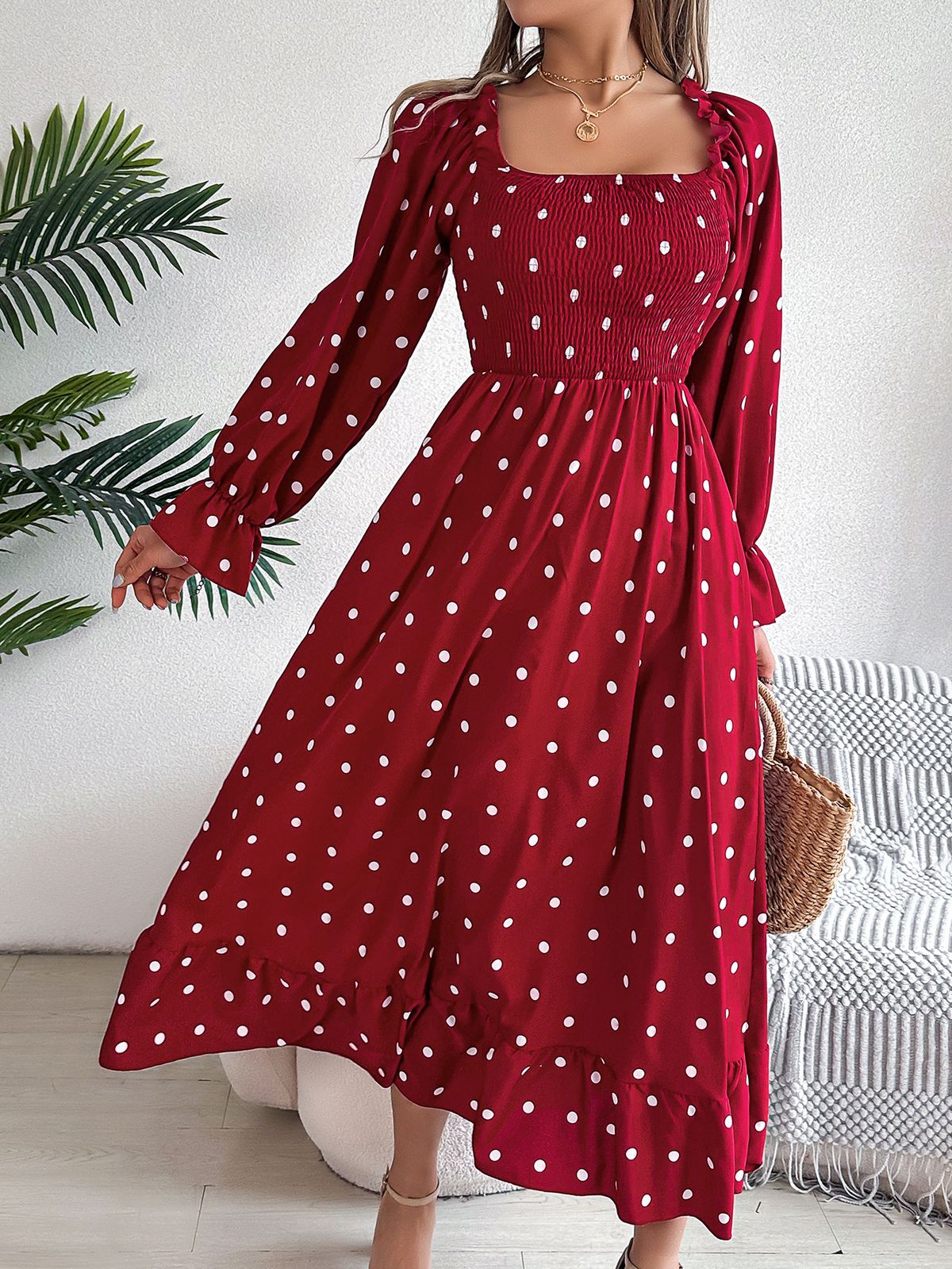 Real Shot Of 2026 Spring/Summer European And American Casual Ruffled Square-neck Polka Dot Long Skirt_ecoleips.com