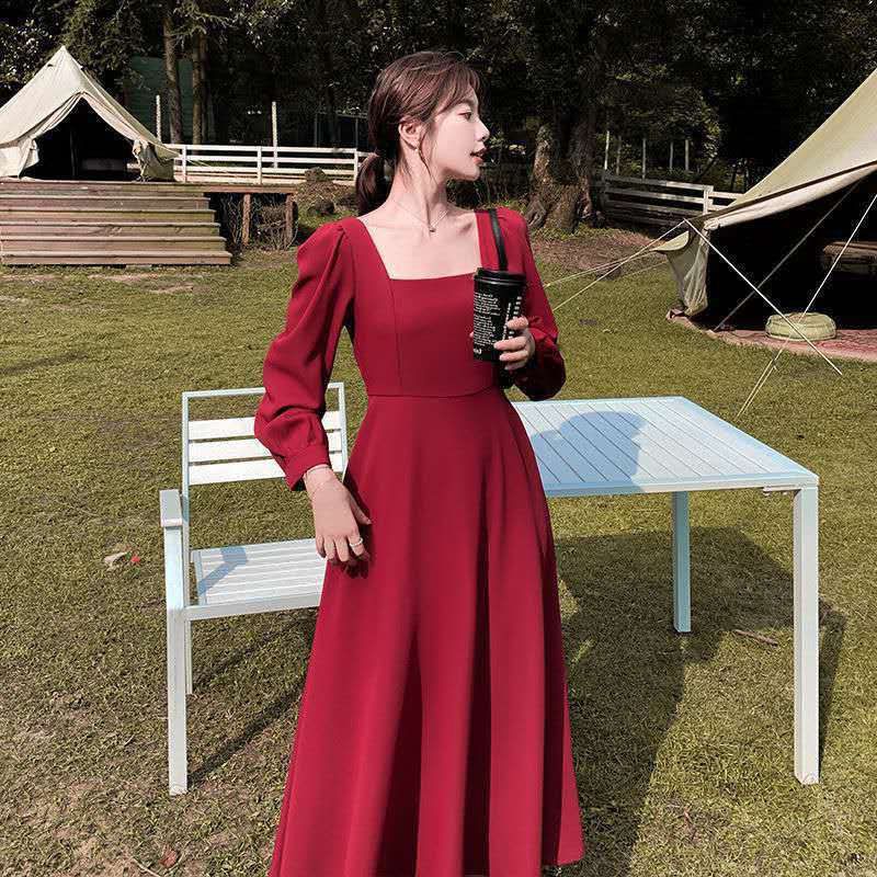 Elegant Women's Long Sleeved Little Black Dress Hepburn Style Square Neckline Knee-Length Fashionable for Chinese New Year_ecoleips.com