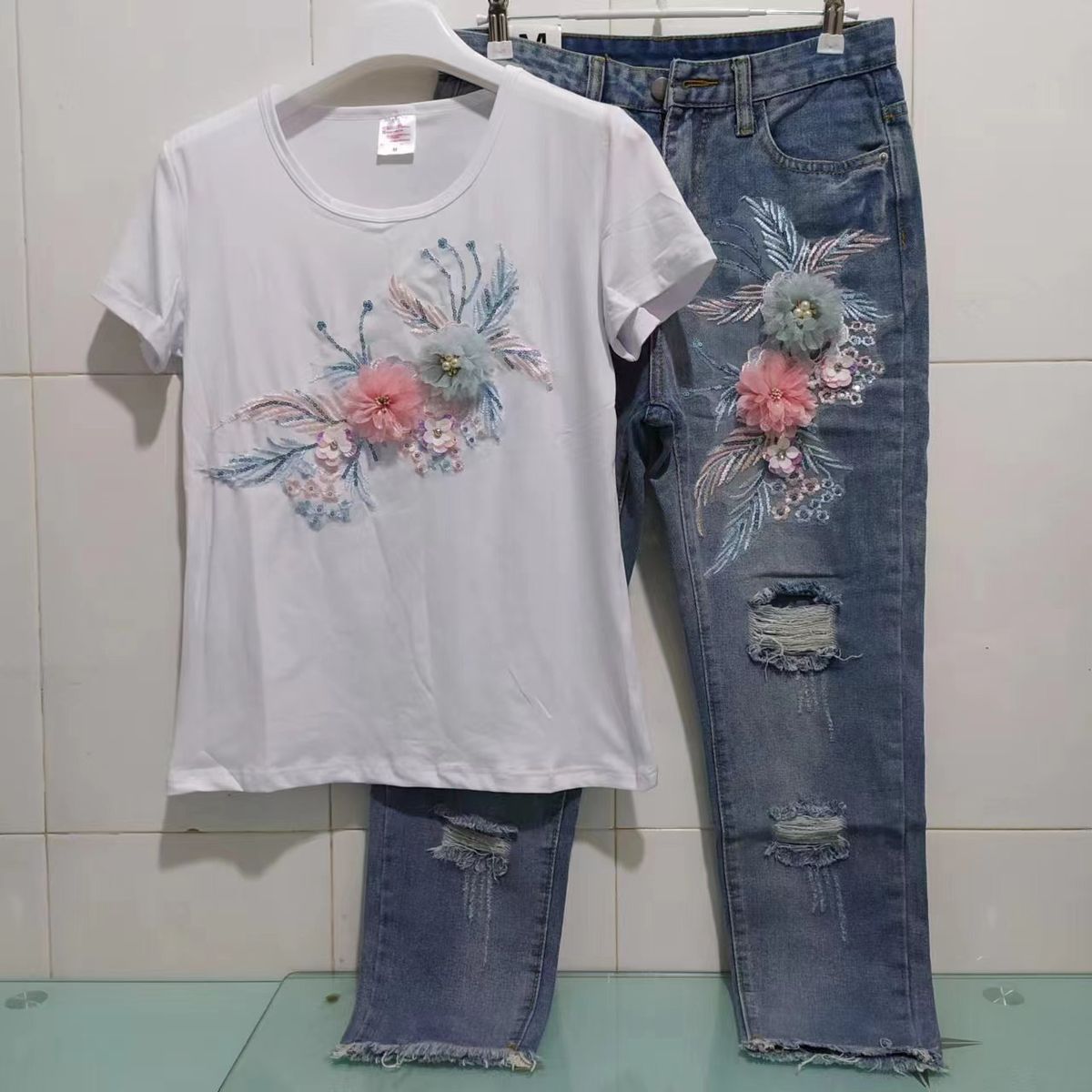Women's Clothing popular women's fashion suit summer embroidered three dimensional flower T shirt + ripped nine point jeans_ecoleips.com